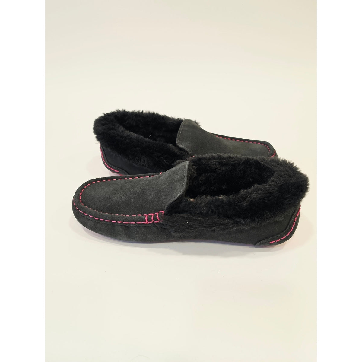 Mykos Aussie Moc Women's Black Faux-Suede Moccasin with Pink Stitching