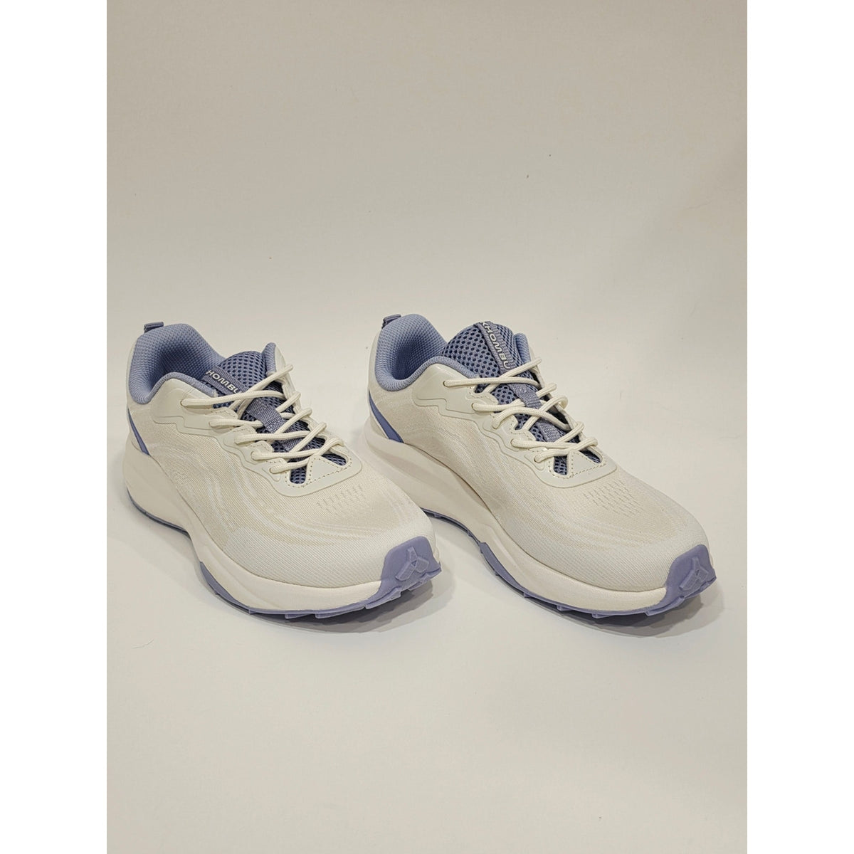 Khombu Women's Patan Off White and Lavender Sneakers