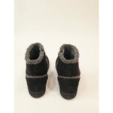 Clarks Cloudsteppers ankle boots with gray faux-fur In Black