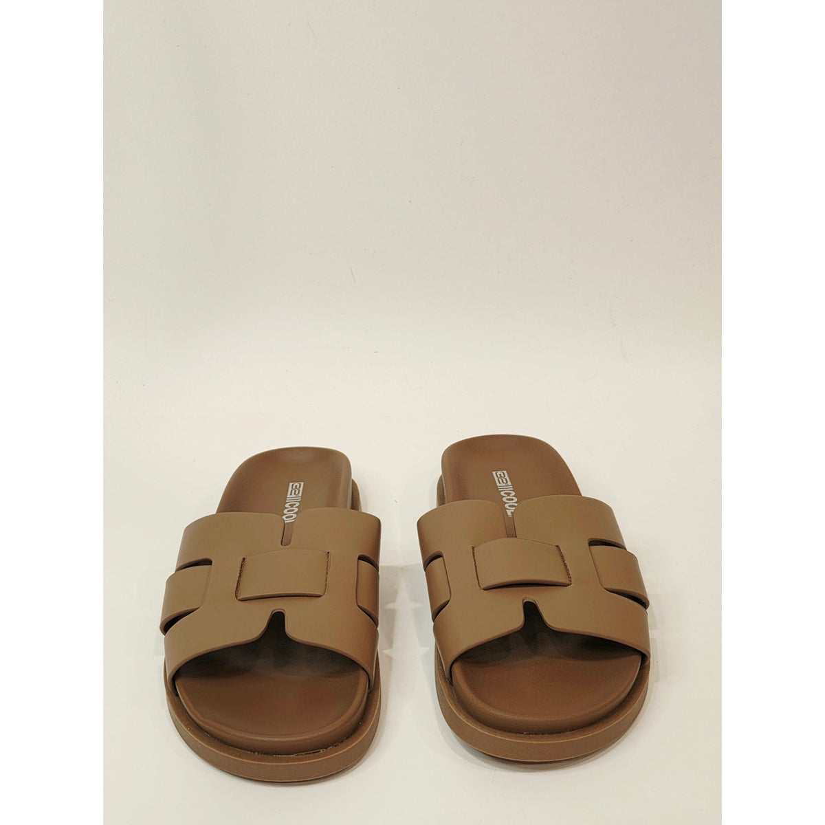 32 Degrees Cool H-Band Sandals Women’s Tan Cushioned Slide Sandals – Size 9