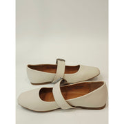 DV by Dolce Vita Munich Women’s Ivory Mary Jane Ballet Flats