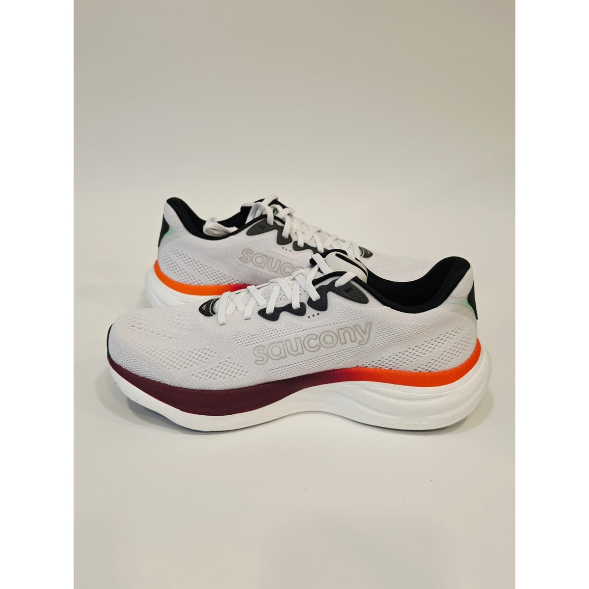 Saucony Ride 19 Men’s White Running Shoes Burgundy & Orange Accent US Size 10