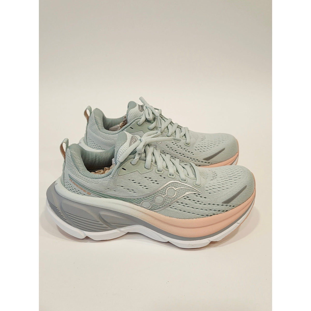 Saucony Hurricane 25 Women's Light Mint and Peach Running Sneakers US Size 6