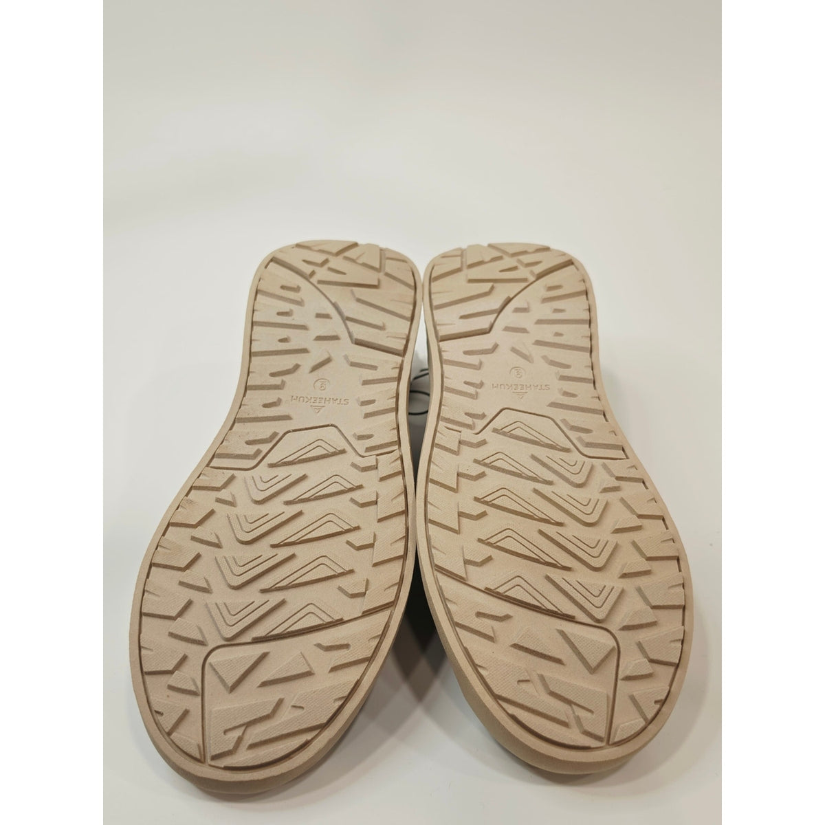 Staheekhum Quilted Slip-On Loafers for Women In Olive