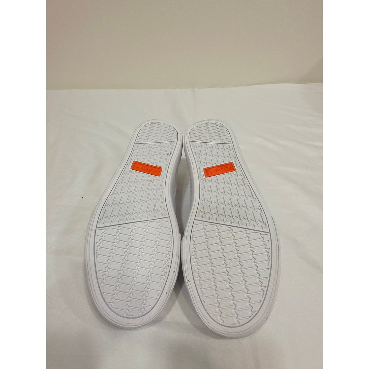 Lugz Clipper Wide White Canvas Slip-On Women's Flats