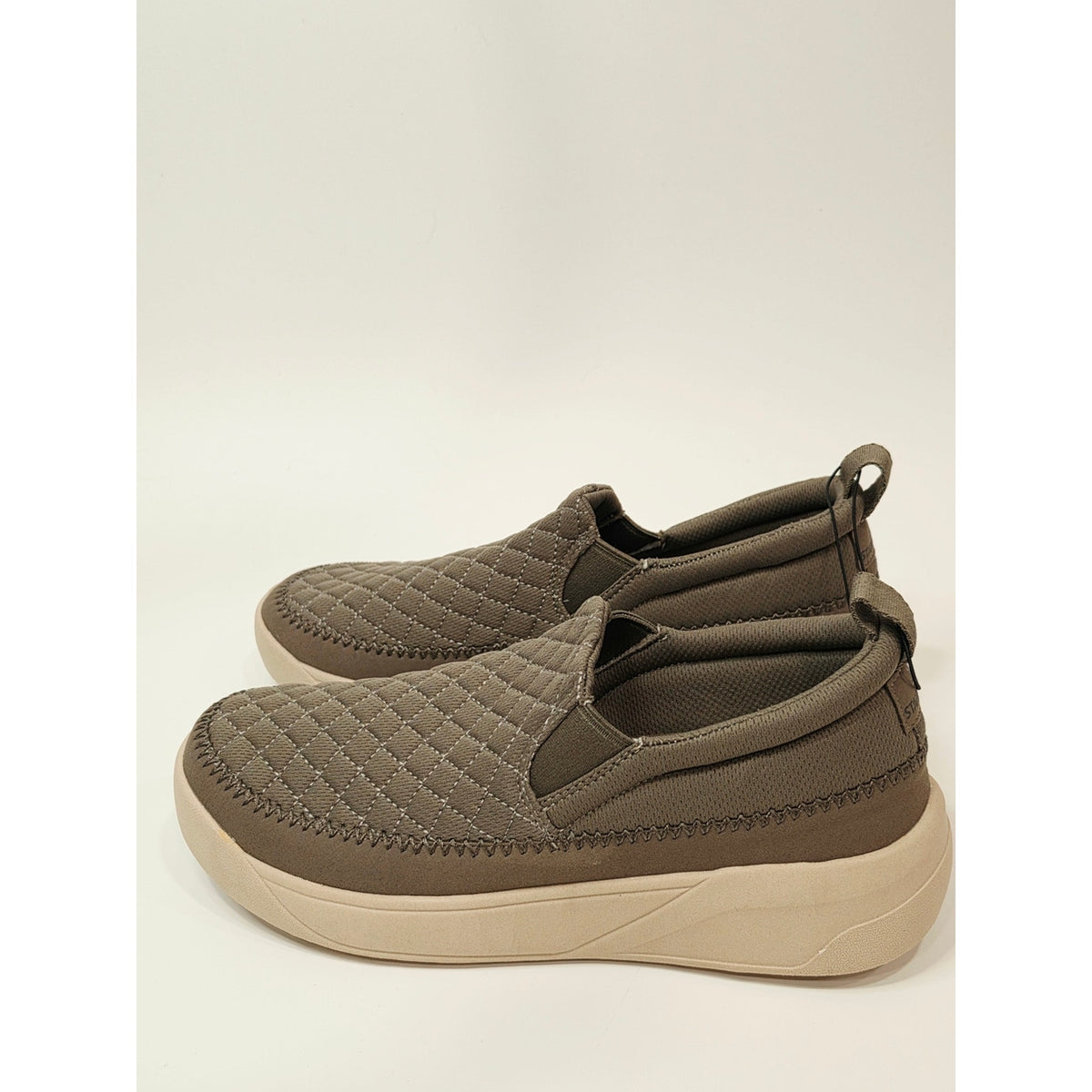 Staheekhum Quilted Slip-On Loafers for Women In Olive