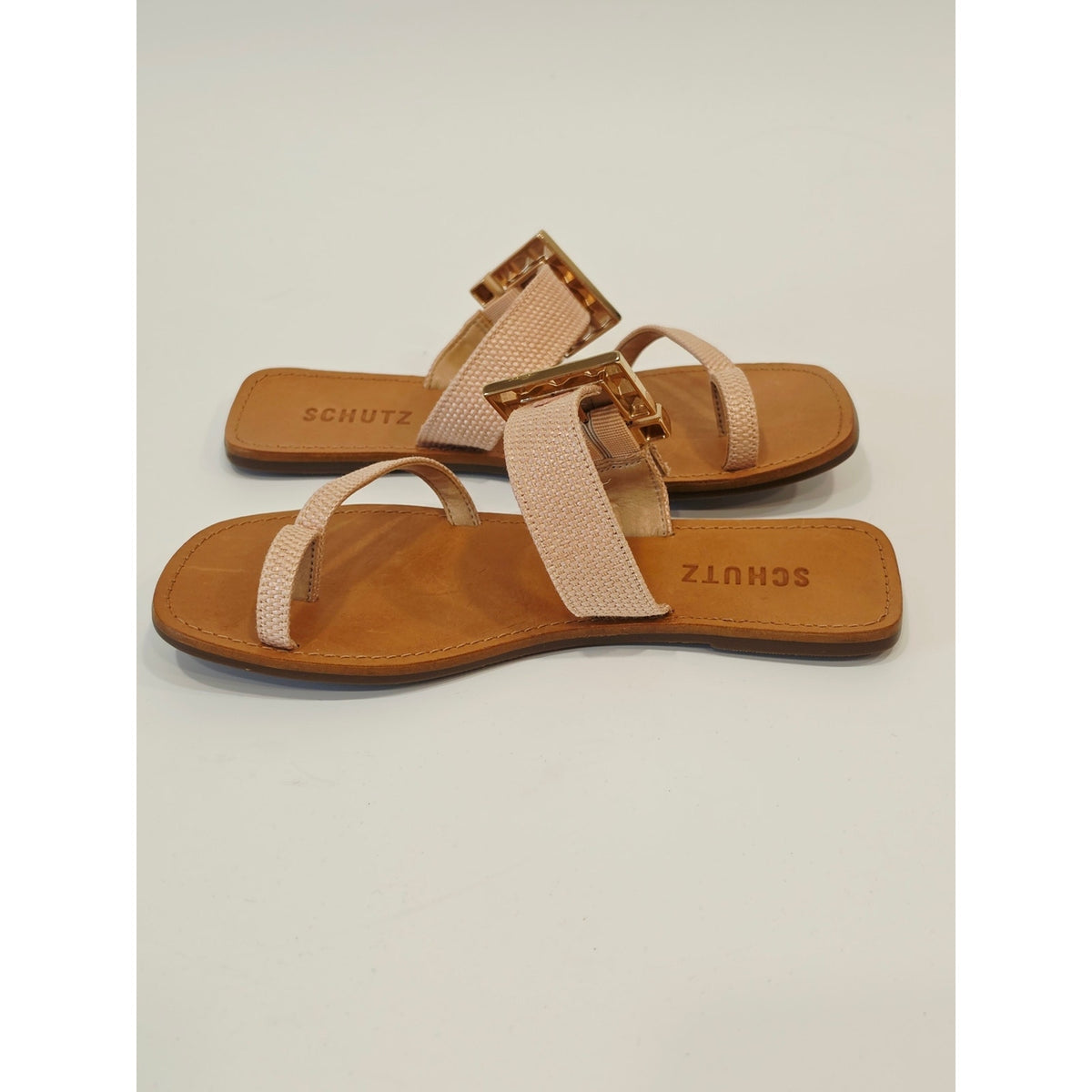 SCHUTZ Malie Flat Pink Textured Toe-Loop Sandals