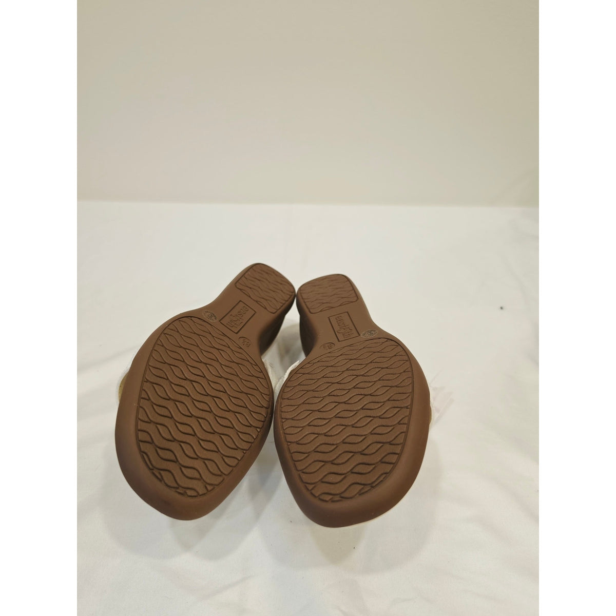 East 5th Evergreen White Strappy Slide Sandals