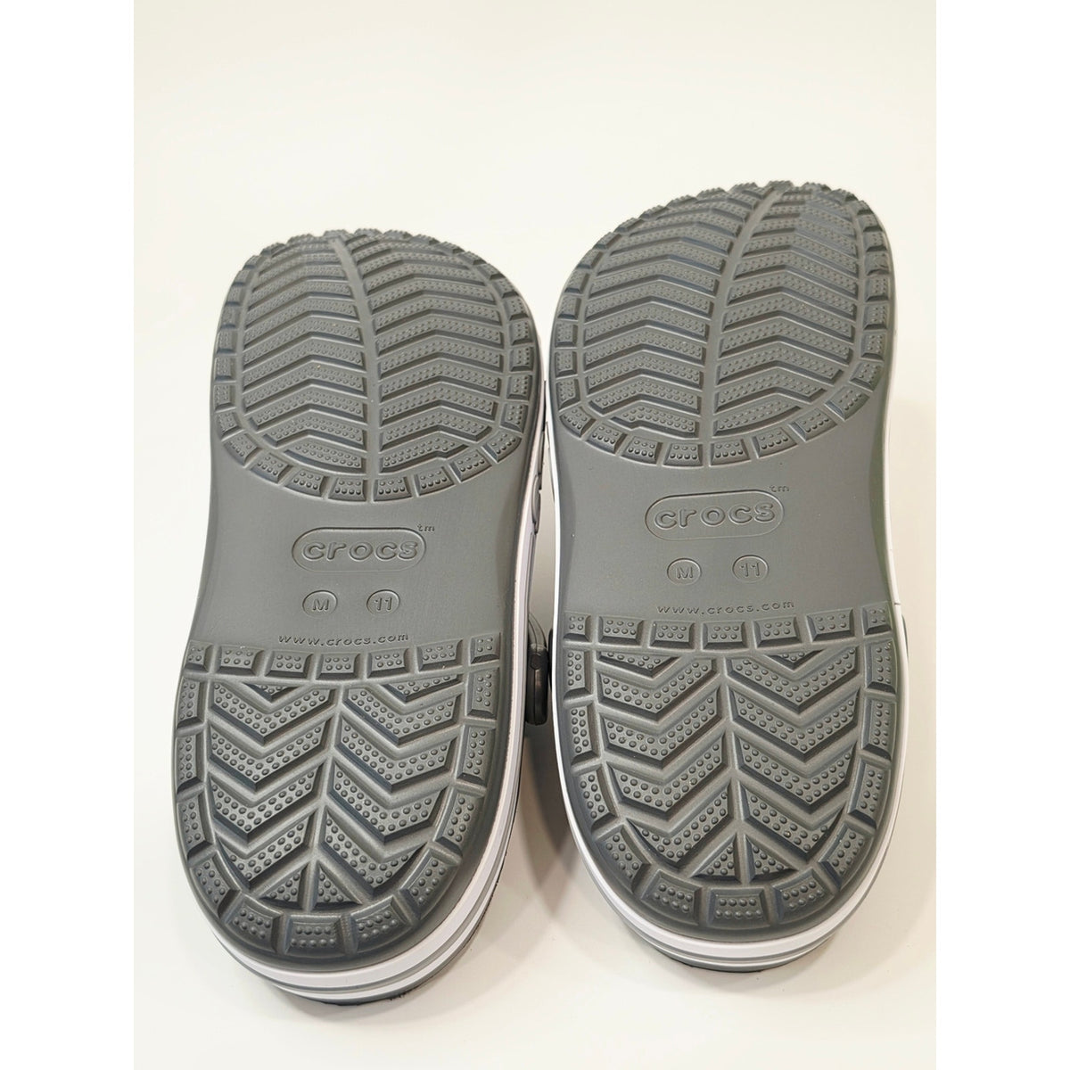 Crocs Unisex Bayaband Clog – Slate Grey/White | Men’s 11