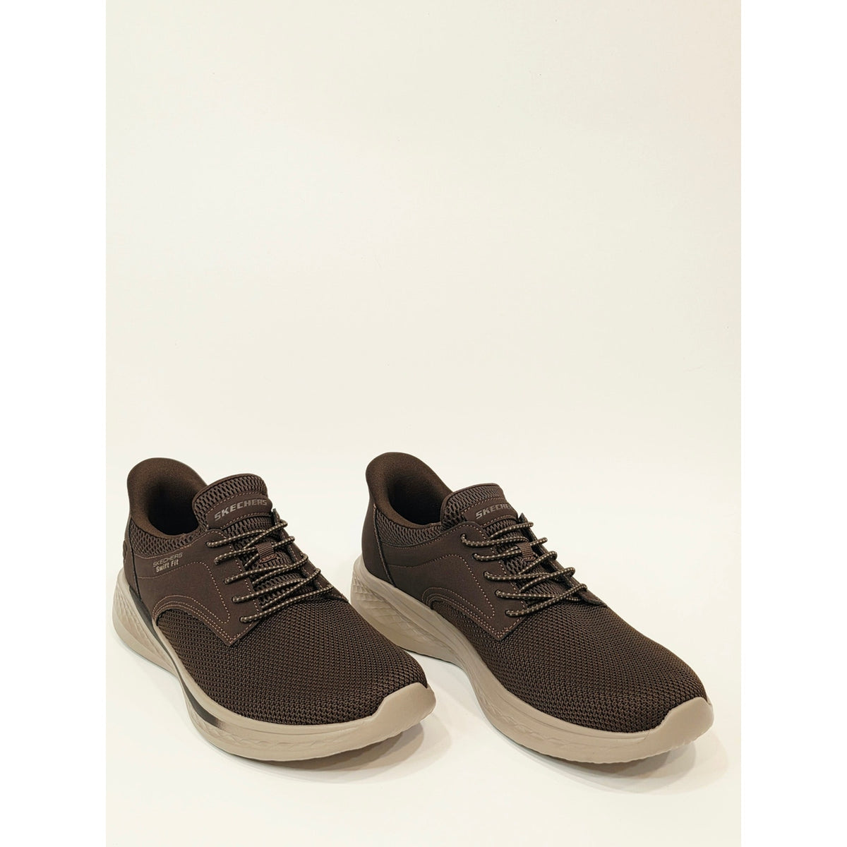 Skechers Men's Hands-Free Swift Fit Sneaker Brown