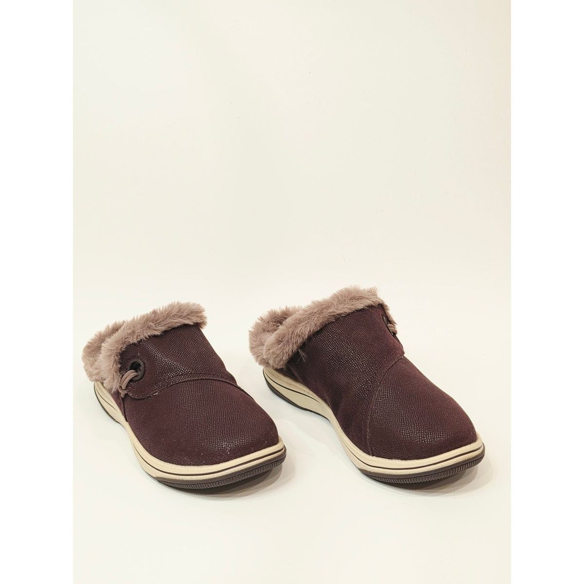 Clarks Cloudsteppers Breeze Myth Merlot Faux Fur Clogs US 7.5 Wide