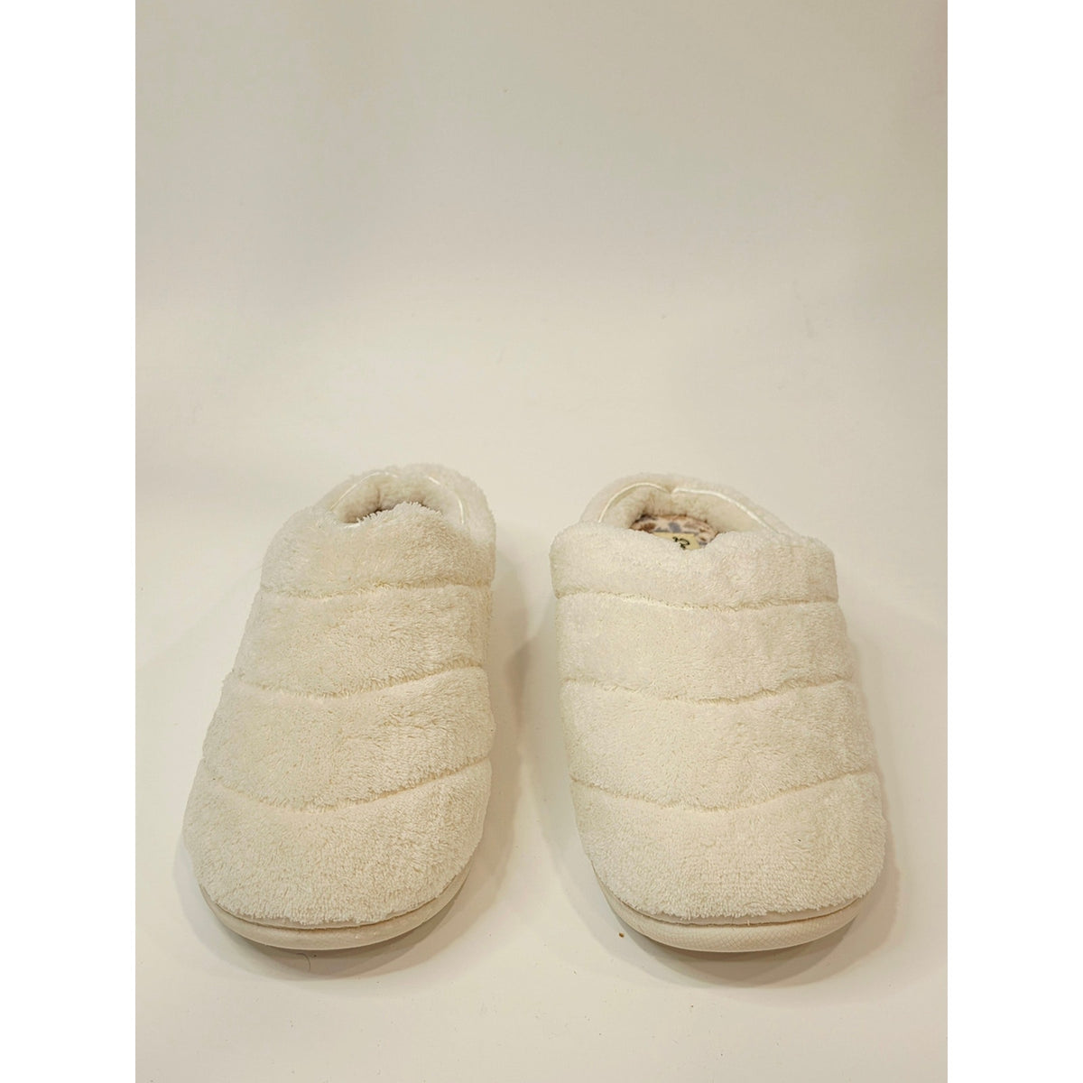 Dearfoams Women’s Leslie Quilted Terry Clog Slippers – Muslin White  Size M 7–8