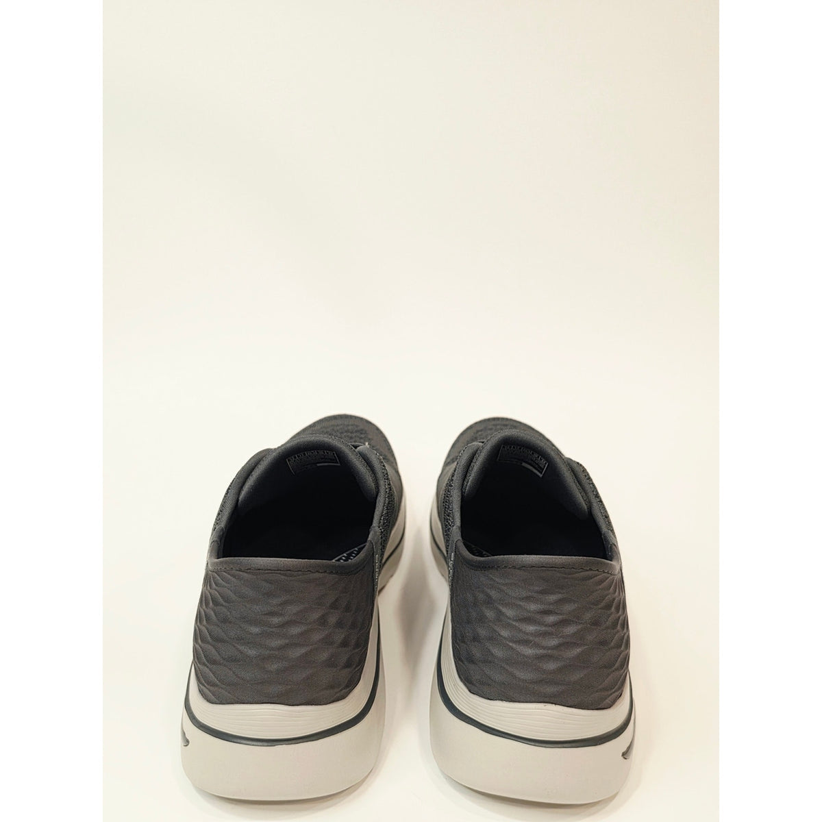 Skechers Men's GO WALK Arch Fit 2.0 - Grand Select walking sneakers Charcoal