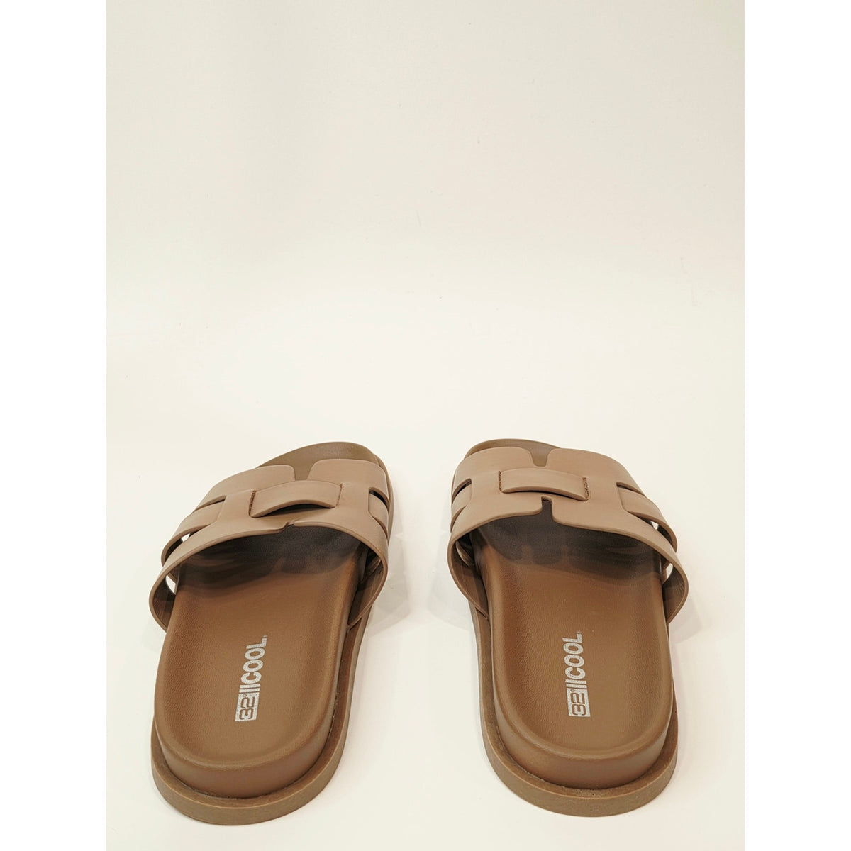 32 Degrees Cool H-Band Sandals Women’s Tan Cushioned Slide Sandals – Size 9