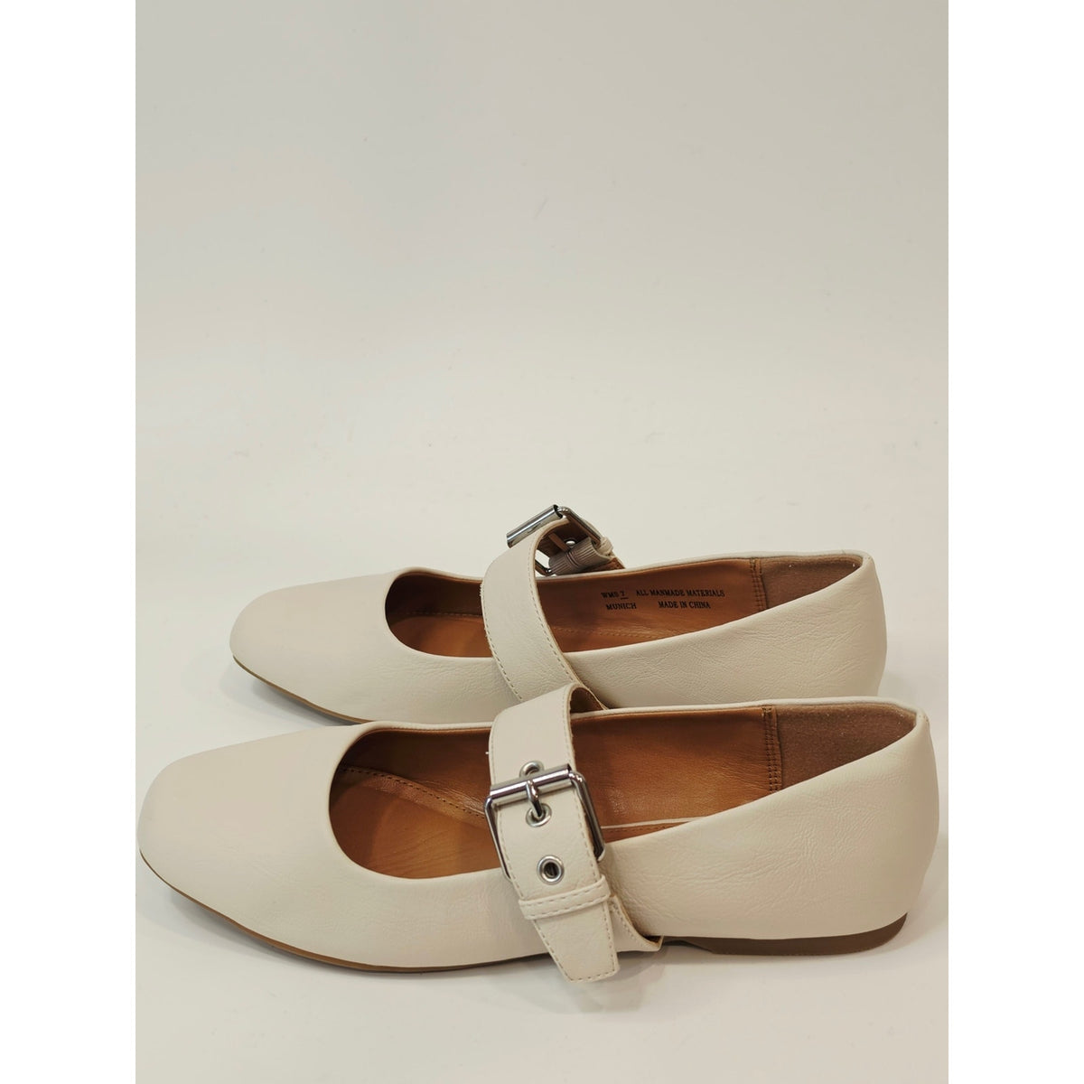DV by Dolce Vita Munich Women’s Ivory Mary Jane Ballet Flats