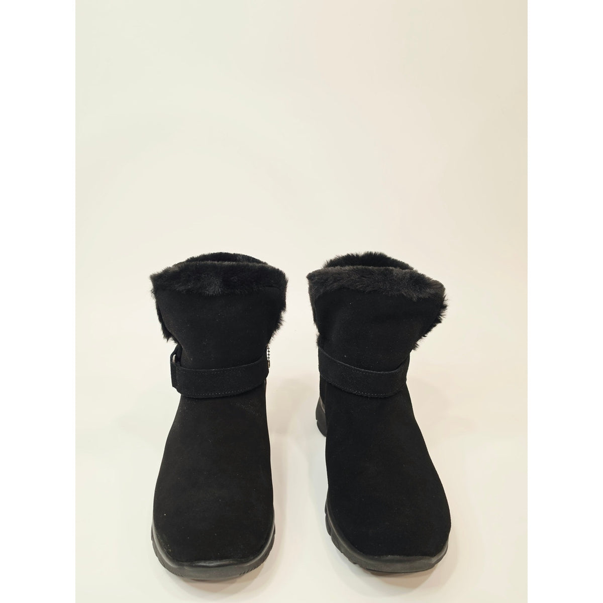 Skechers Easy Going Casually Perfect Black Slip-On Winter Boots