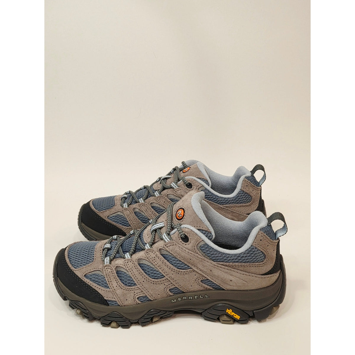 Merrell Womens Moab 3 Smoke Color  Hiking Shoes