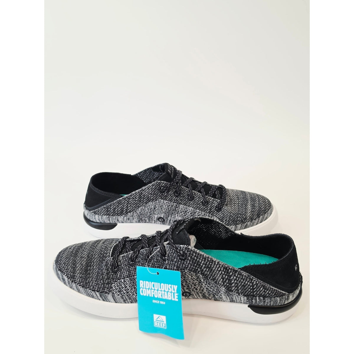 Reef Men's Swellsole Neptune Charcoal Black & White Knit Low-Top Sneakers