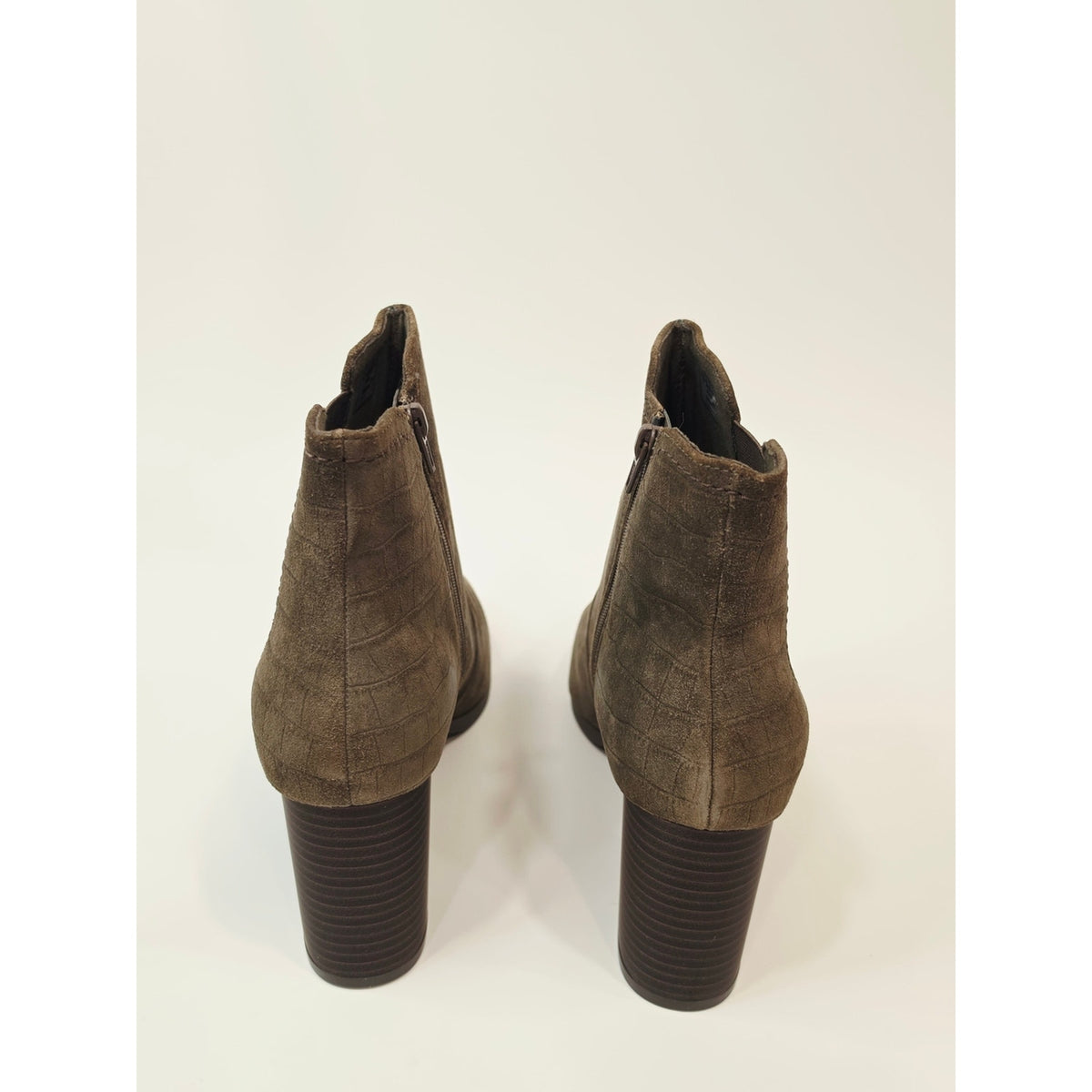 Clarks Bayla Rose women's suede ankle boots in slate Wide Size