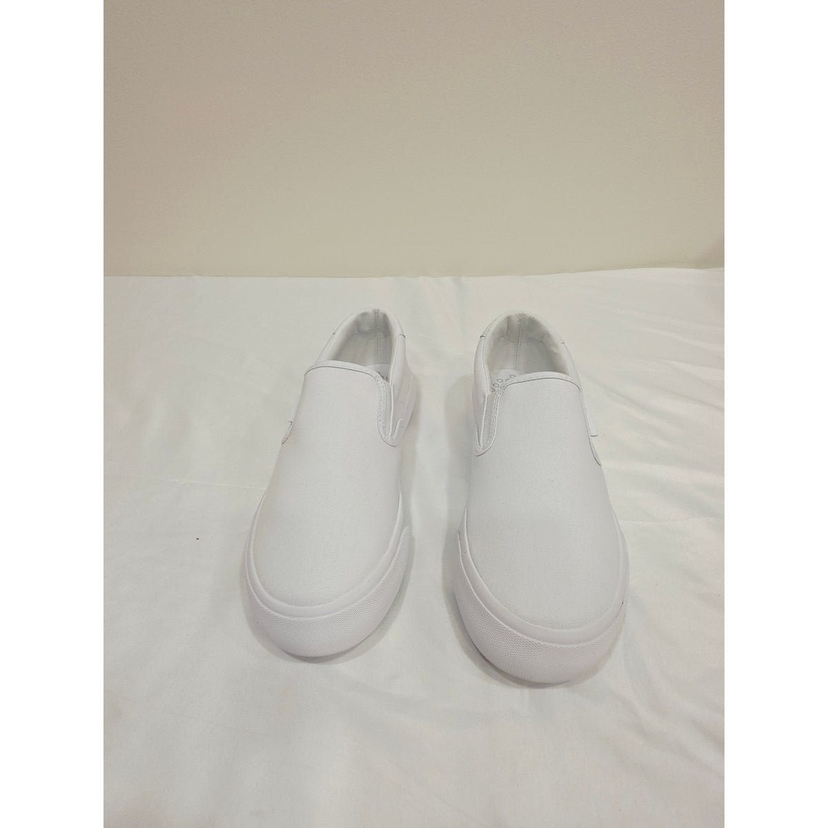 Lugz Clipper Wide White Canvas Slip-On Women's Flats