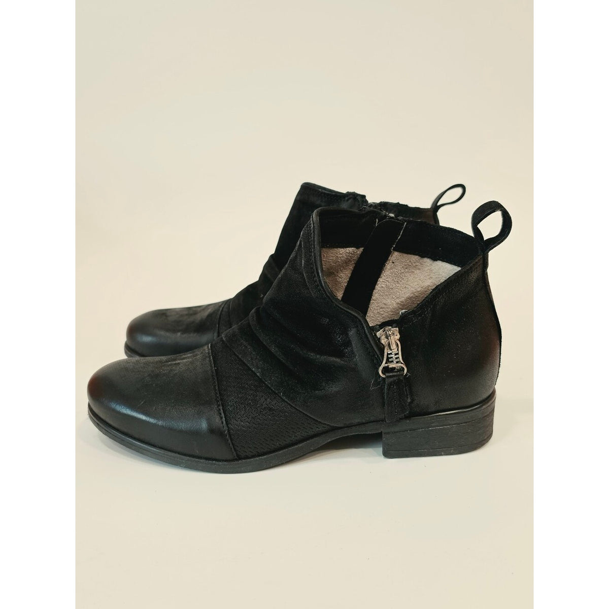 Miz Mooz Slinky Women's Black Leather Ankle Boots