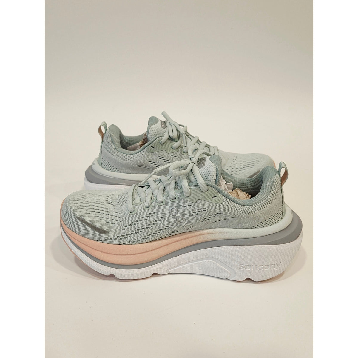 Saucony Hurricane 25 Women's Light Mint and Peach Running Sneakers US Size 6