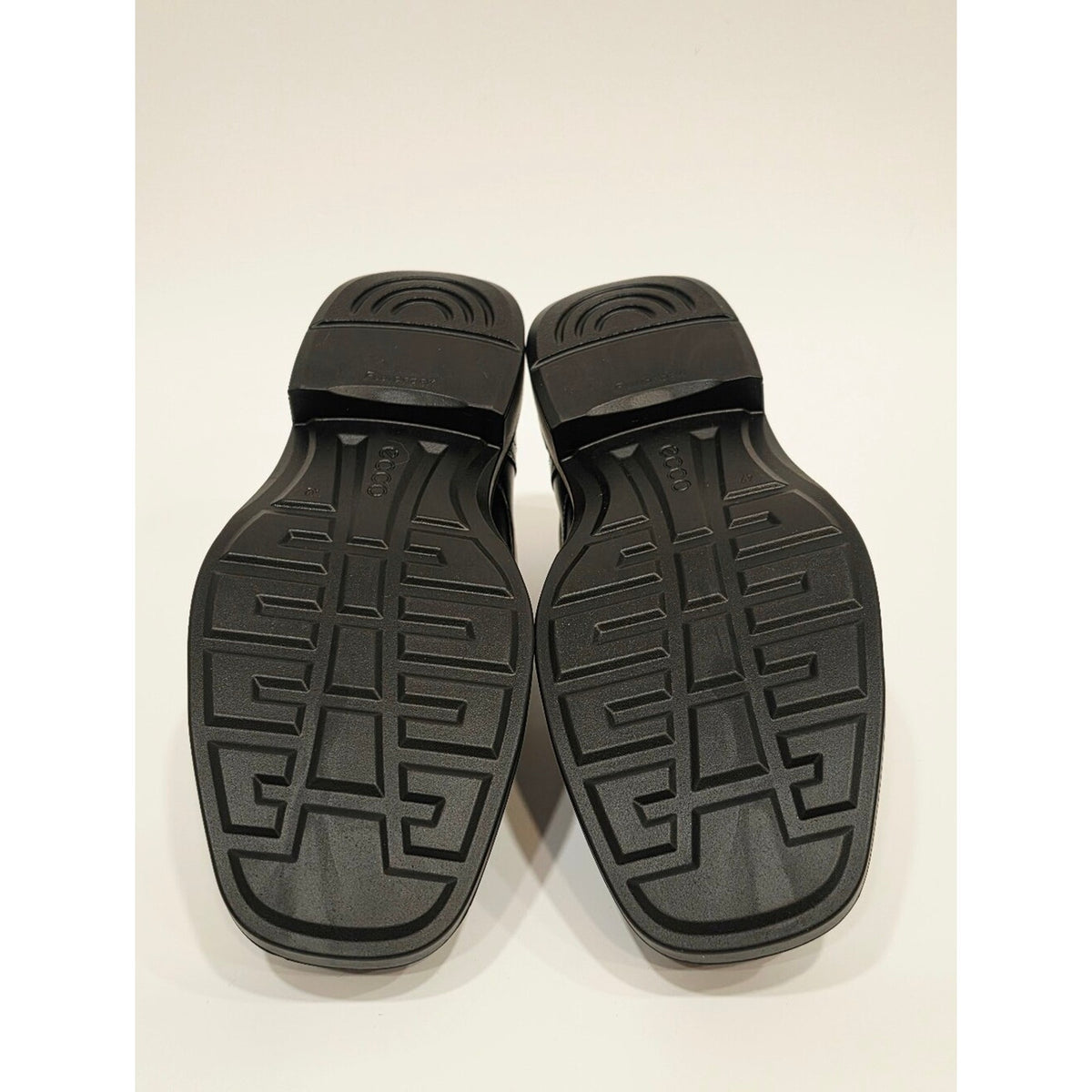 Ecco Helsinki 2 Derby Black Leather Men's Derby Dress Shoes