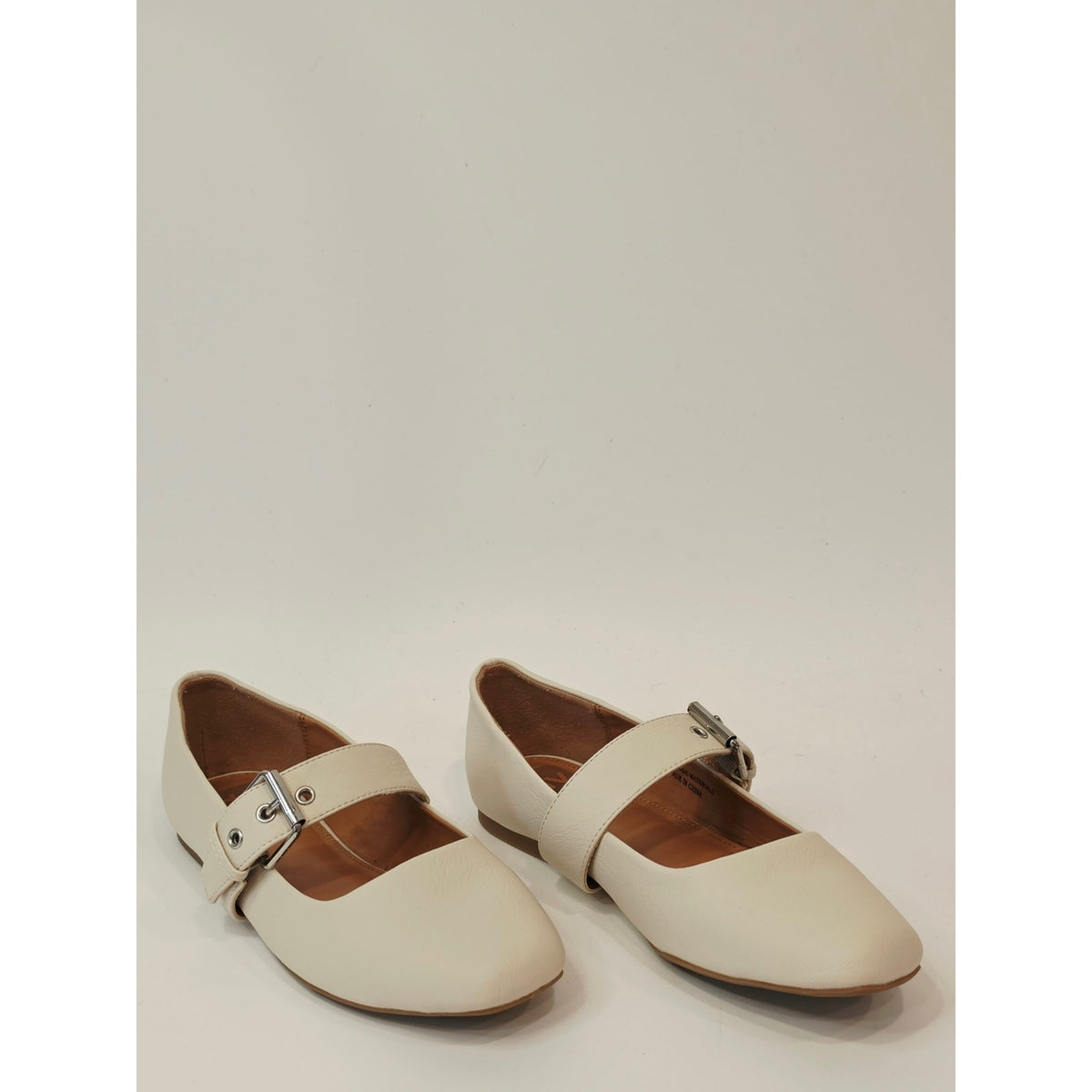 DV by Dolce Vita Munich Women’s Ivory Mary Jane Ballet Flats