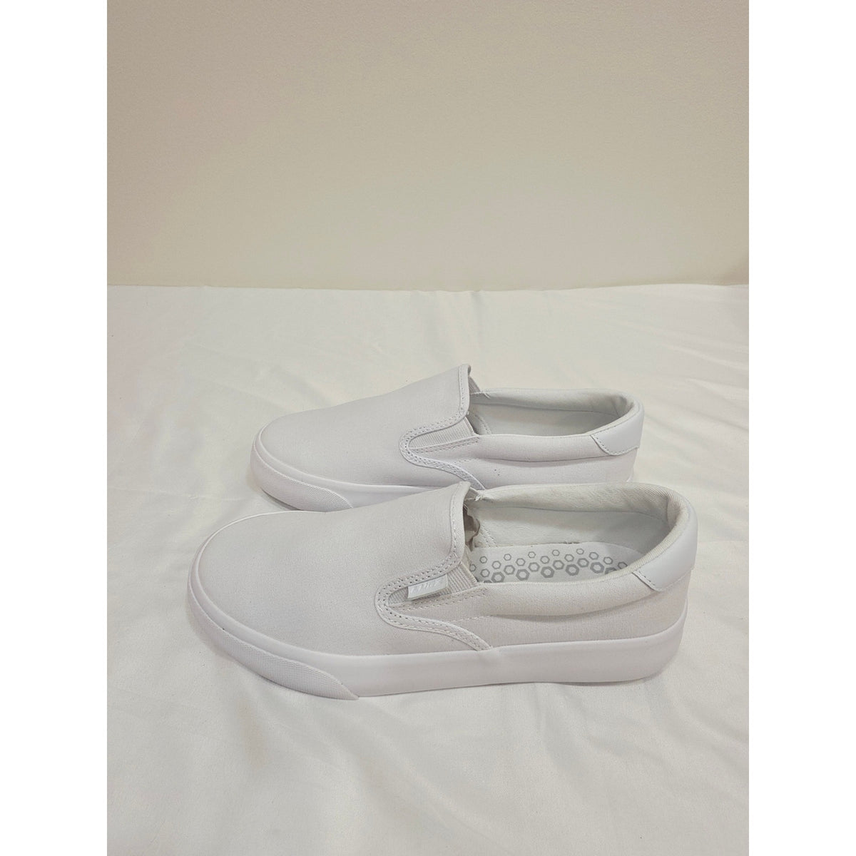 Lugz Clipper Wide White Canvas Slip-On Women's Flats