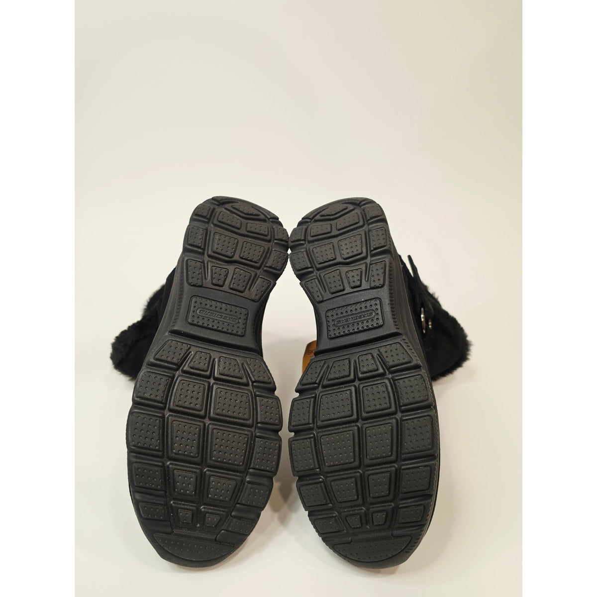 Skechers Easy Going Casually Perfect Black Slip-On Winter Boots