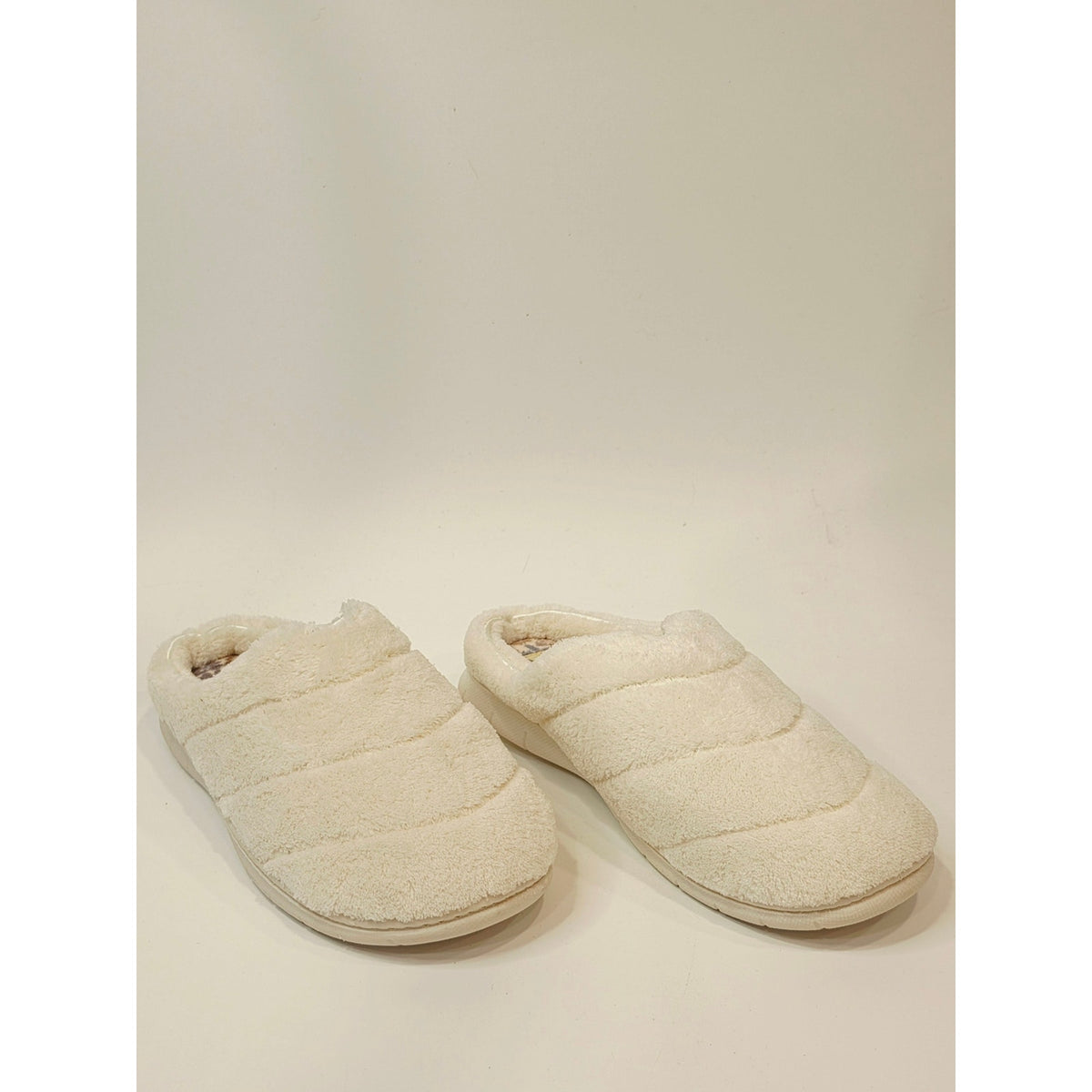 Dearfoams Women’s Leslie Quilted Terry Clog Slippers – Muslin White  Size M 7–8